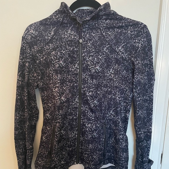 Lululemon Define Jacket - Picture 2 of 4